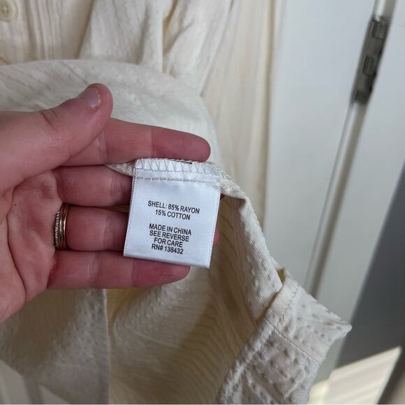ModCloth Ivory Pintuck Button Down Dainty Long Sleeve Blouse Size Medium - Picture 7 of 8